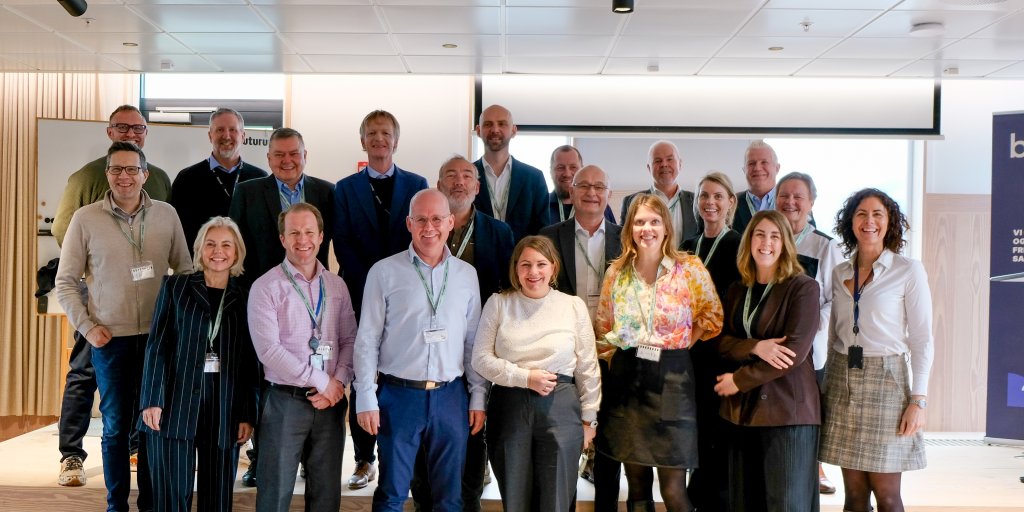 Gruppebilde av alle deltakerne på digitaliseringsmøtet hos Bouvet
