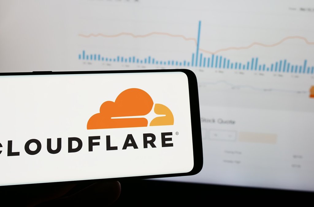 Viser logoen til Cloudflare