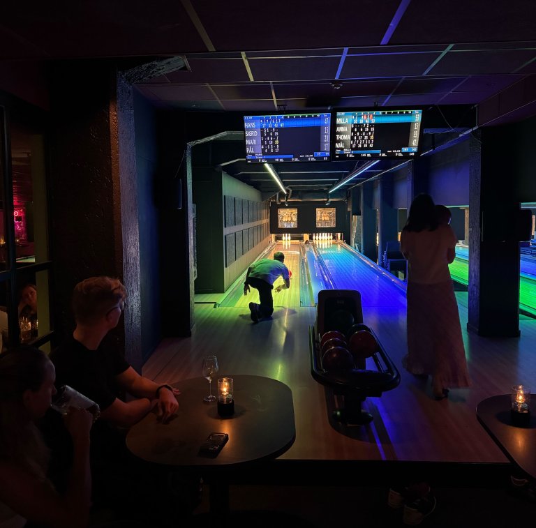 Bilde fra da Innafor i Oslo var på bowling