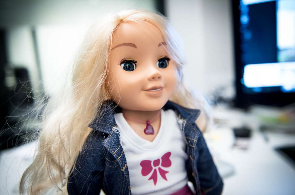 Dukken Cayla